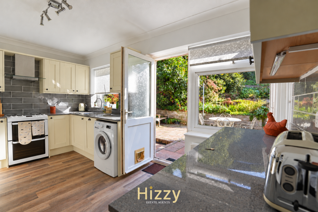 House in Hadleigh - View 3