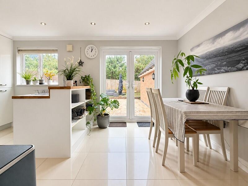 House in Cardiff, Llanharan - View 3