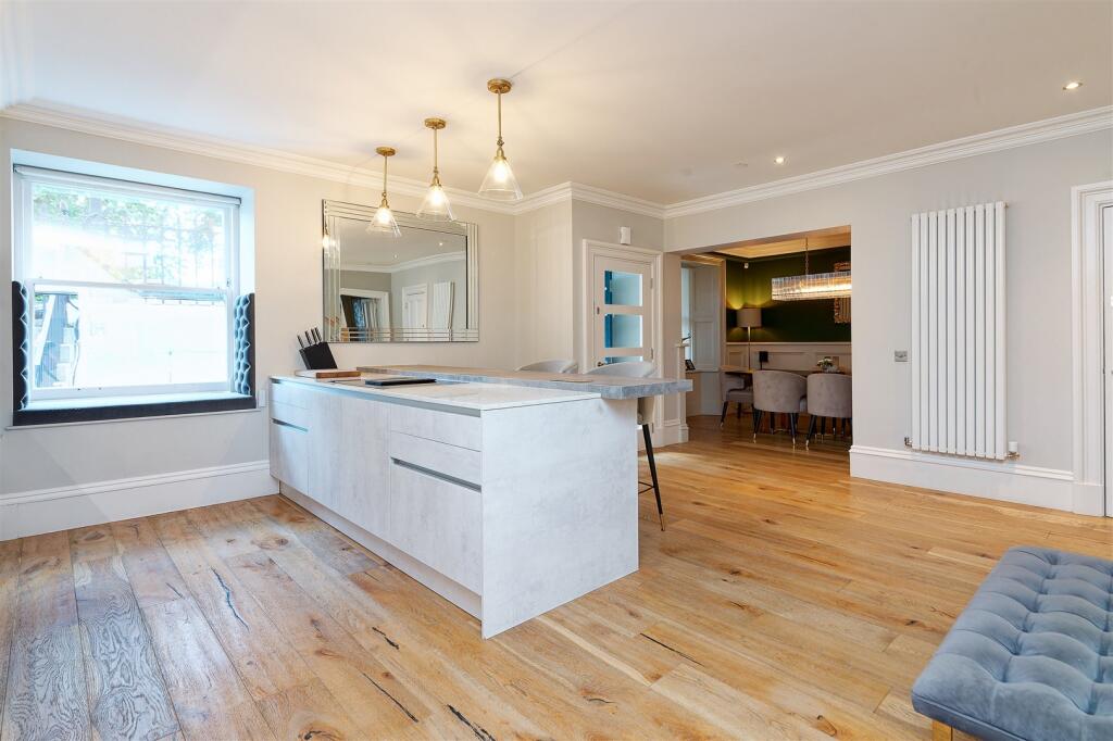 3 bed flat for sale in Park G3 – £850,000 | Prop AI Deals