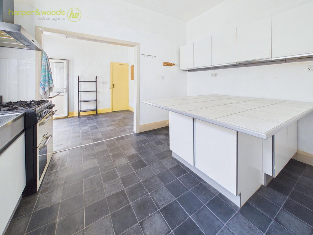 House in Wirral, Liverpool City Region - View 4