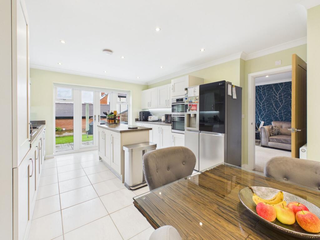 House in Towcester, West Northamptonshire - More