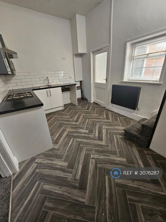 House in Preston - View 5