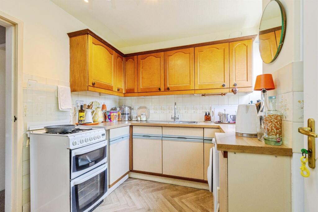 Carrington Drive, Lincoln - View 3