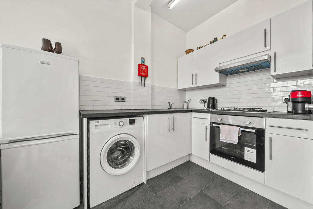 Apartment in London - More