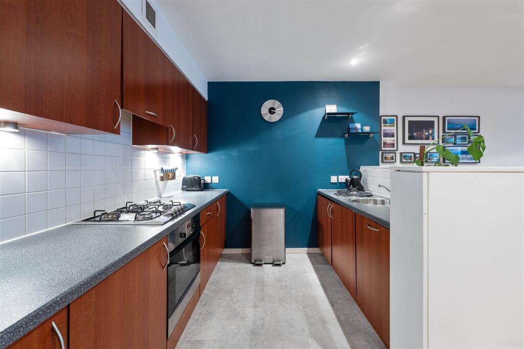 Apartment in Glasgow - More