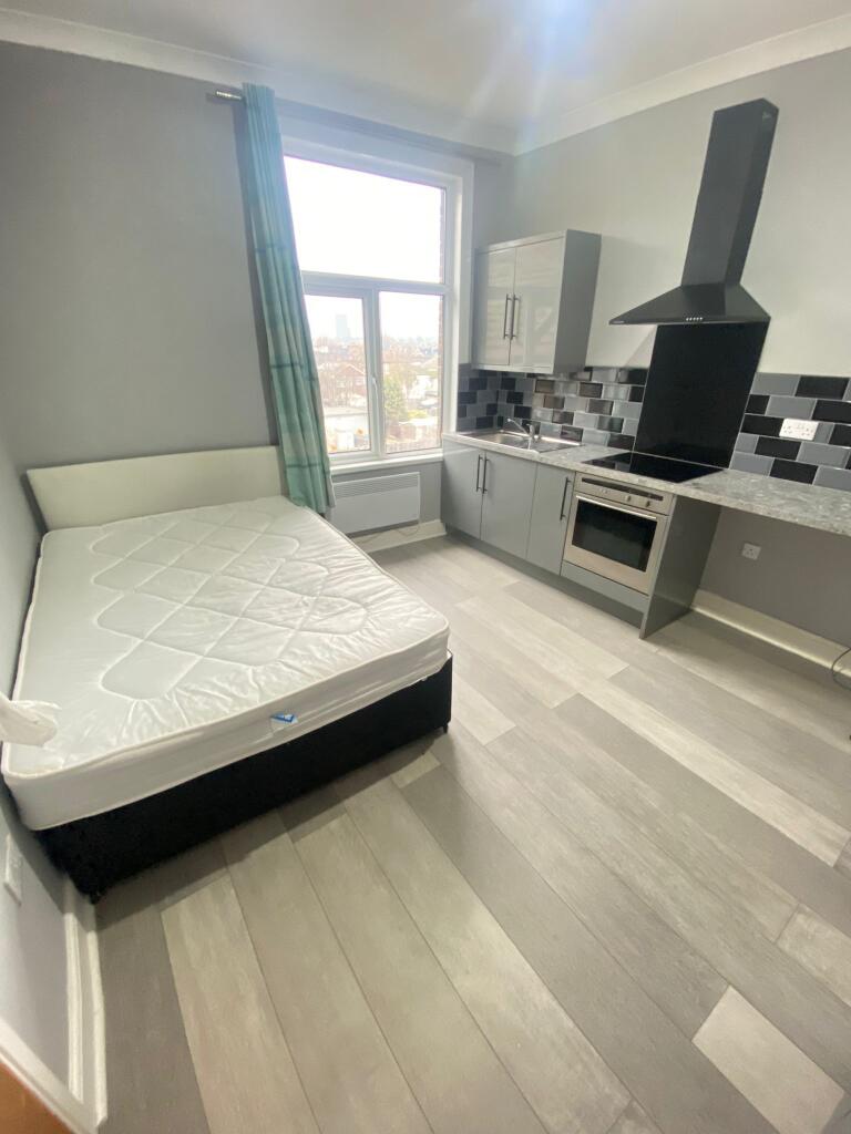 Main image of property: Room 8 Lea Bridge Road, Leyton E10