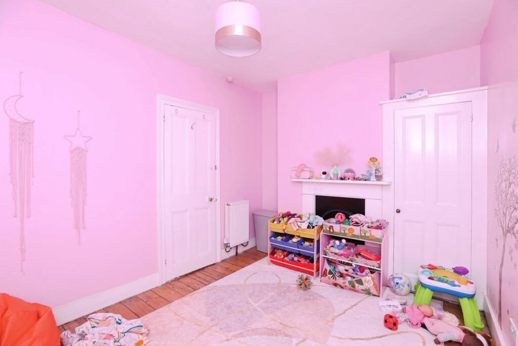 House in Chatham, Medway - View 5