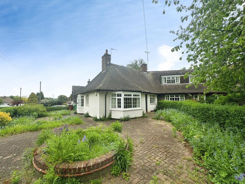 Main image of property: Sutton Passeys Crescent, Nottingham