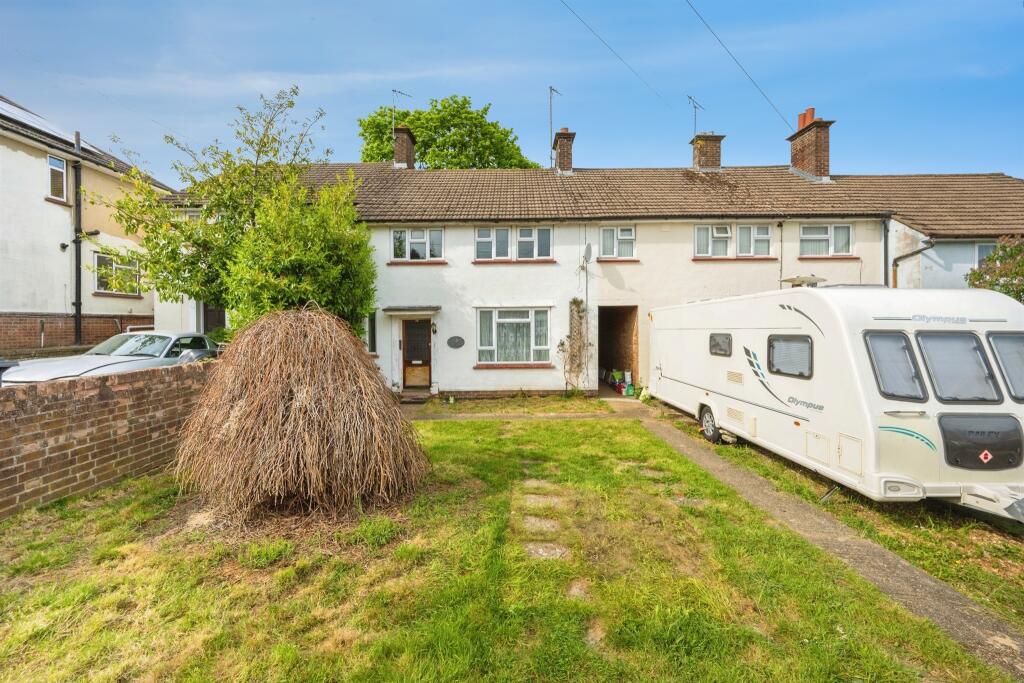 Main image of property: Hawthorn Close, Linslade, Leighton Buzzard