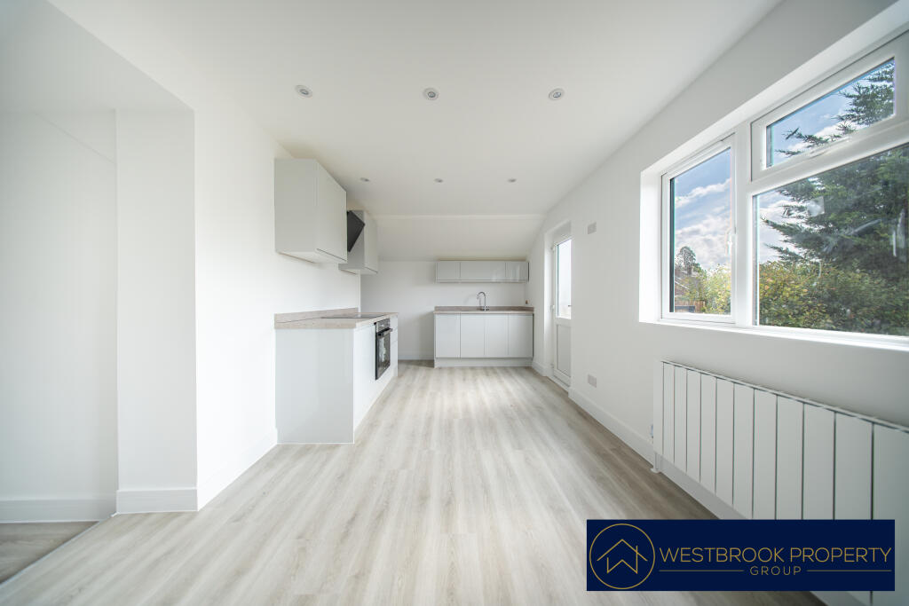 Apartment in Chelmsford - View 4