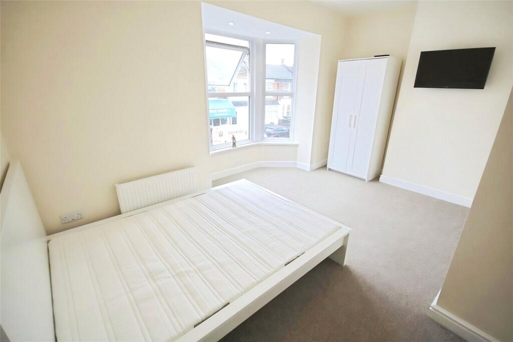 Chichester Road, Portsmouth, Hampshire photo 3