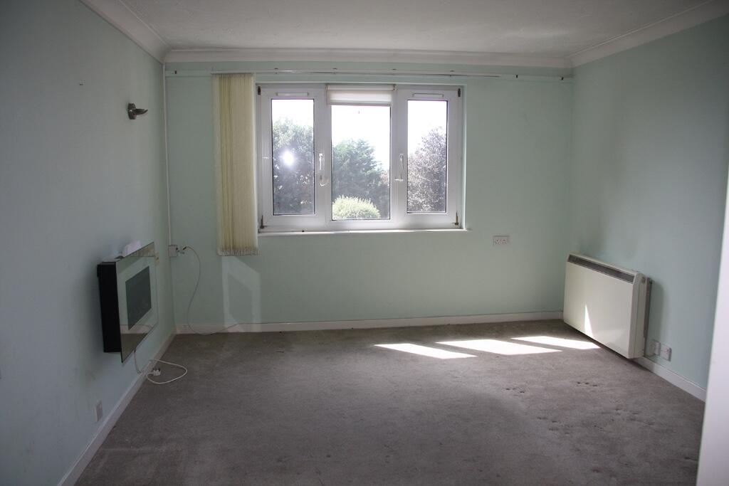 1, Lyndhurst Court photo 2