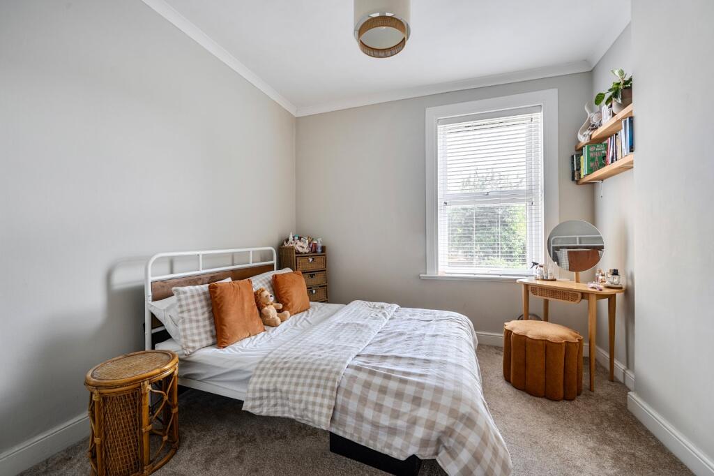 Apartment in Canterbury - View 4