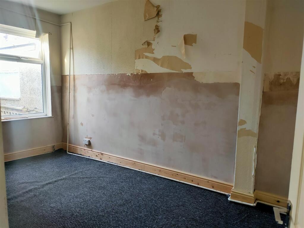 House in Nottingham - More