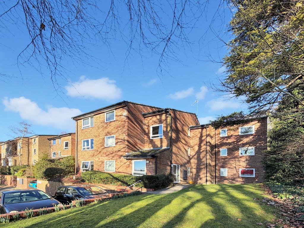 Main image of property: Montana Close, Sanderstead, CR2 0AT