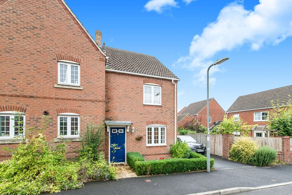 Main image of property: Wedderburn Avenue, Beggarwood, Basingstoke, Hampshire, RG22