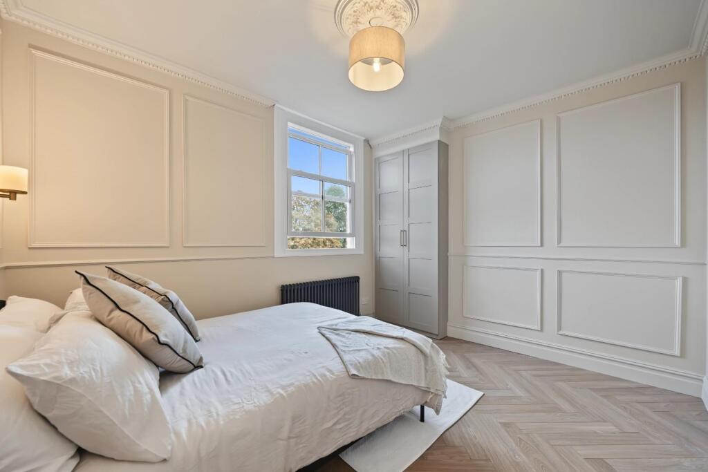 Apartment in London - More