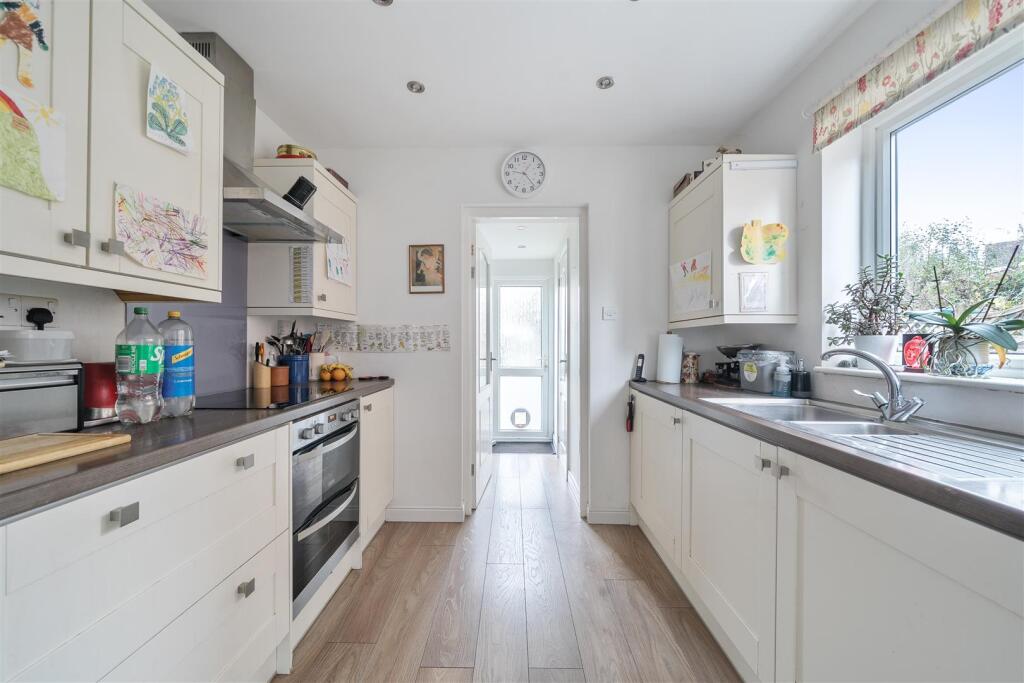 31, West Garth Road, Exeter photo 2