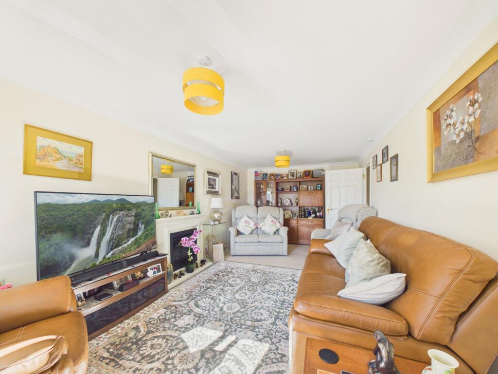 Apartment in Folkestone and Hythe, Lynwood, Folkestone - More