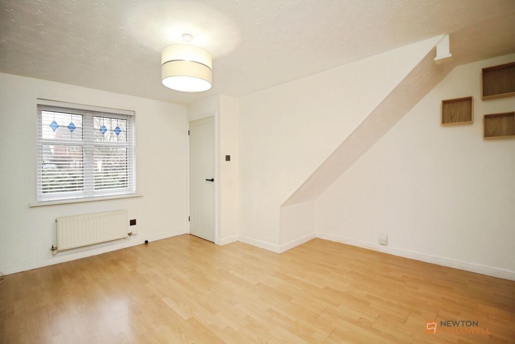 Gavin Close, Braunstone, LE3 photo 4