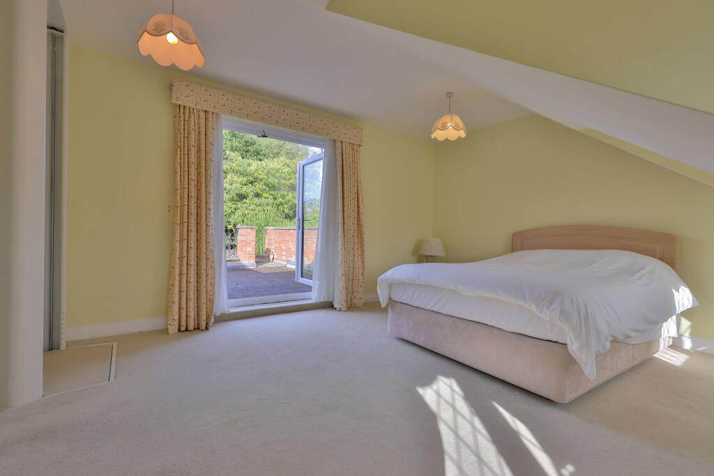 House in York - View 4