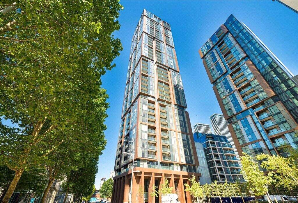 Main image of property: Maine Tower, Harbour Way, Isle Of Dogs, London, E14
