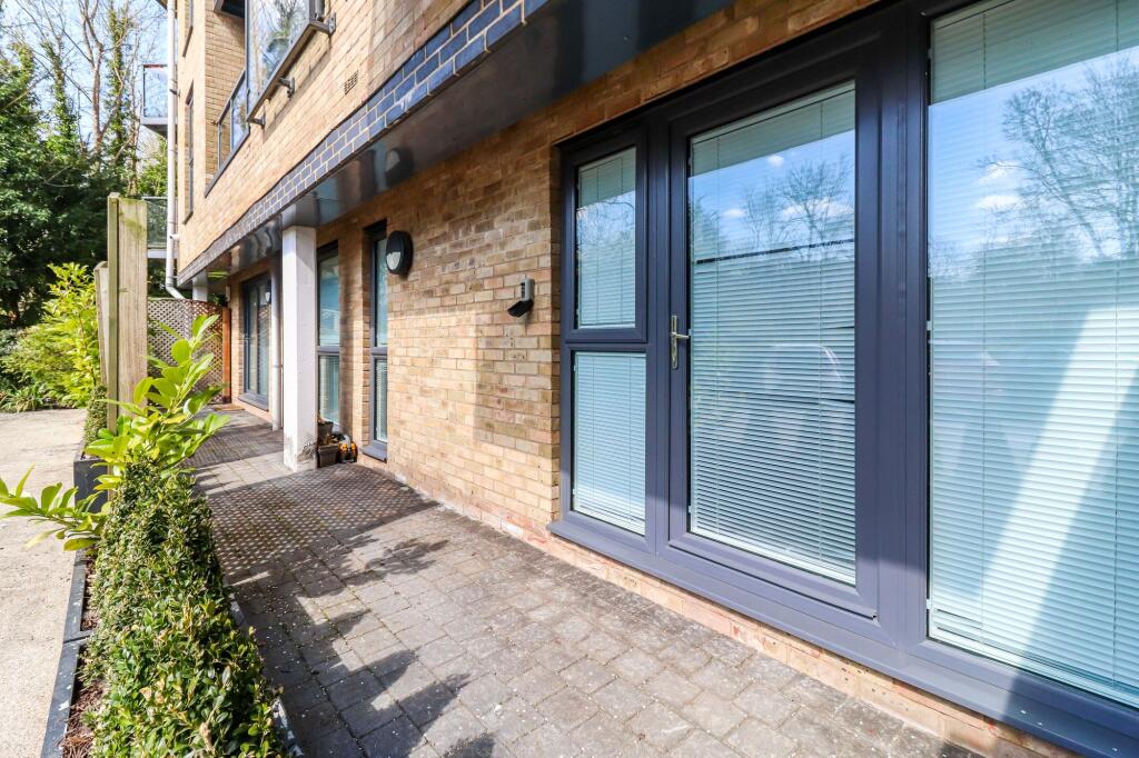 Apartment in Dacorum, Nash Mills - View 3