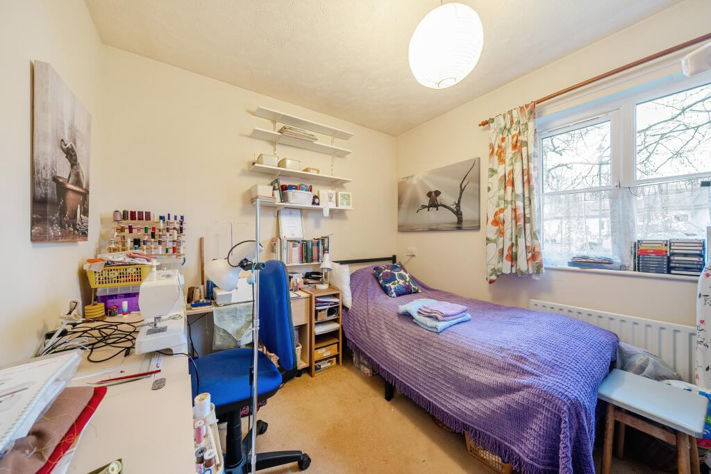 House in Rickmansworth, Cedars Village, Chorleywood - More