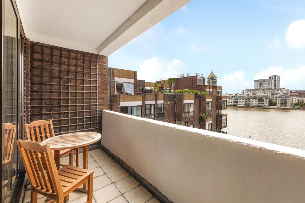 Valiant House, Vicarage Crescent, London, SW11 photo 4