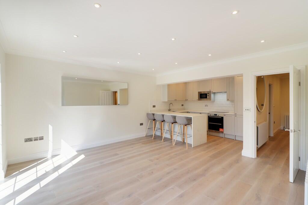 House in Tonbridge - View 4