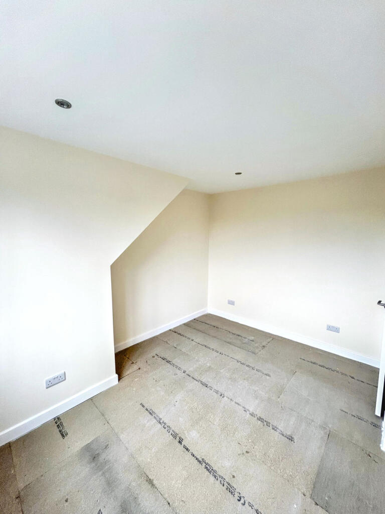 House in Tillicoultry, Marchglen - More