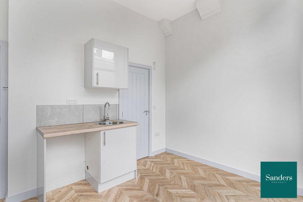 Apartment in London - View 3