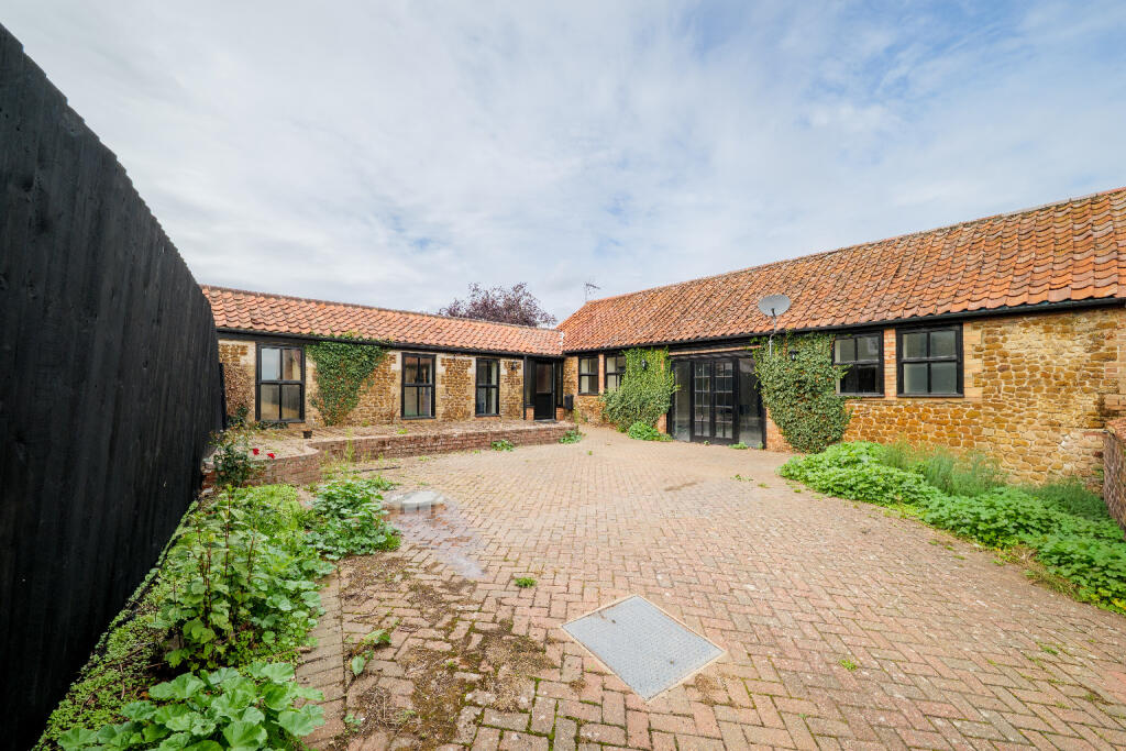 Main image of property: Hastings Barn, Back Road, Pentney