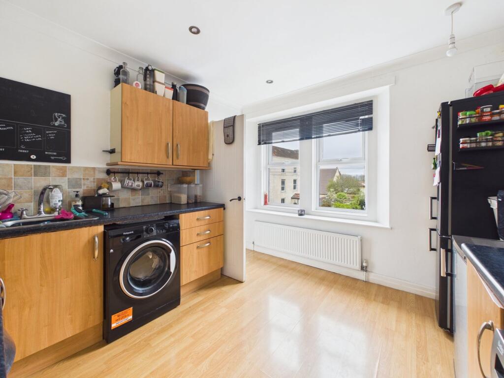 Apartment in Weston-super-Mare, North Somerset - View 5