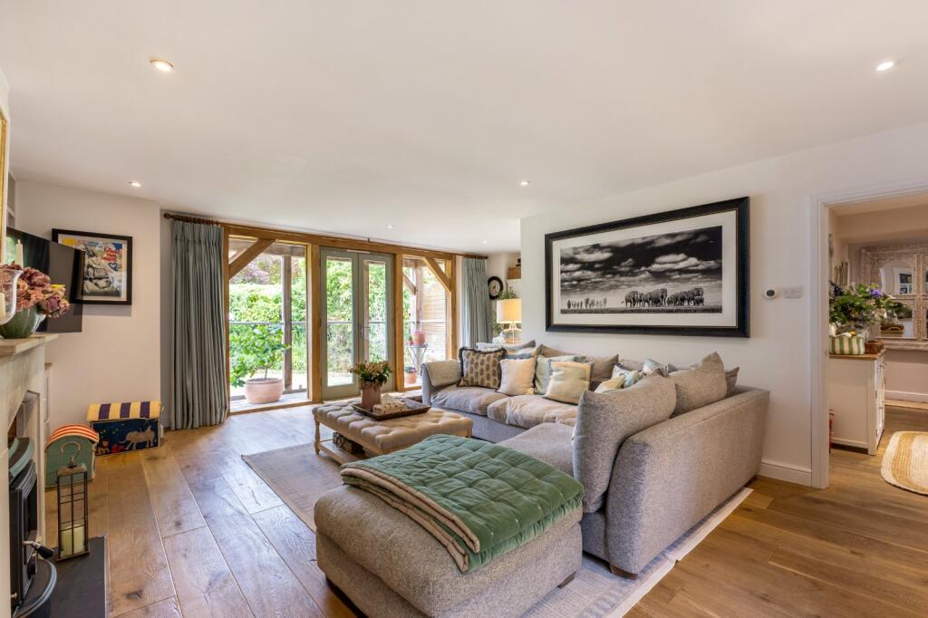 House in Guildford - View 4