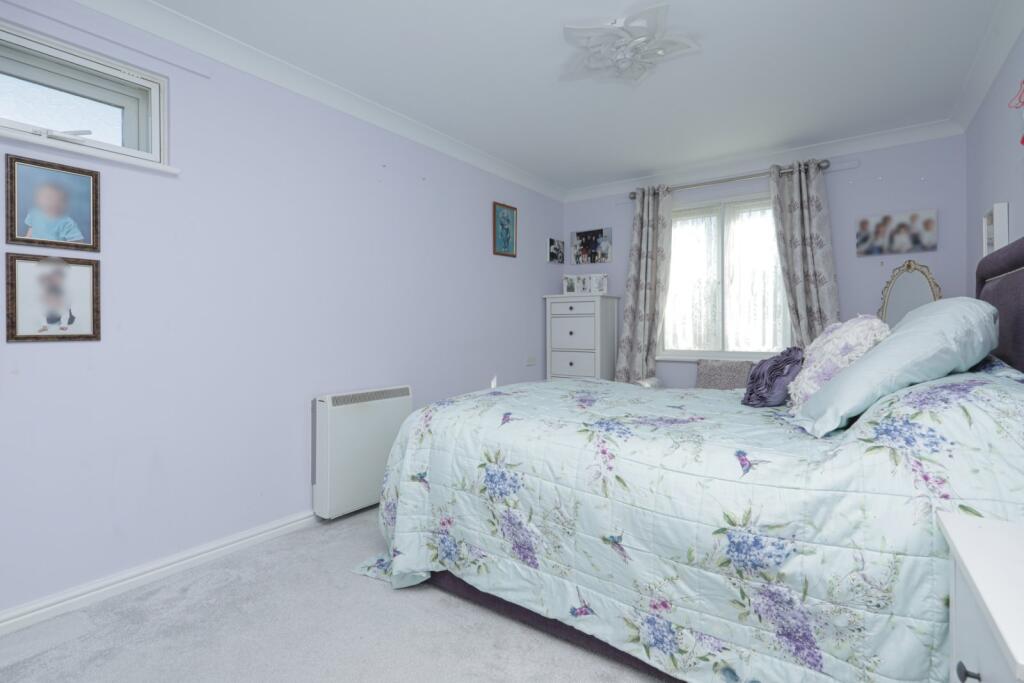 The Grove, Westgate-on-Sea, Kent, CT8 photo 4