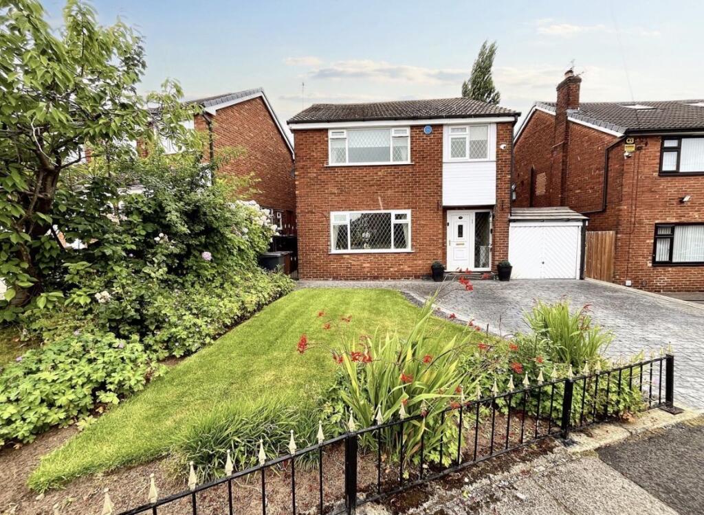 Rhodes Drive, Bury photo 3