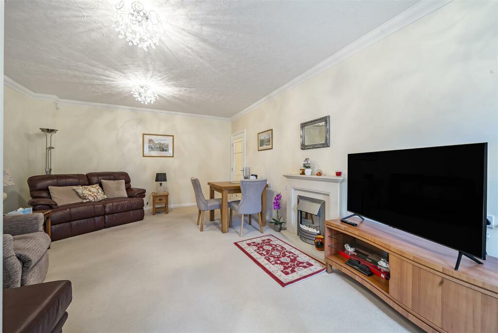 Additional image 8 of Woolmans Lodge, Shirley, Solihull, West Midlands