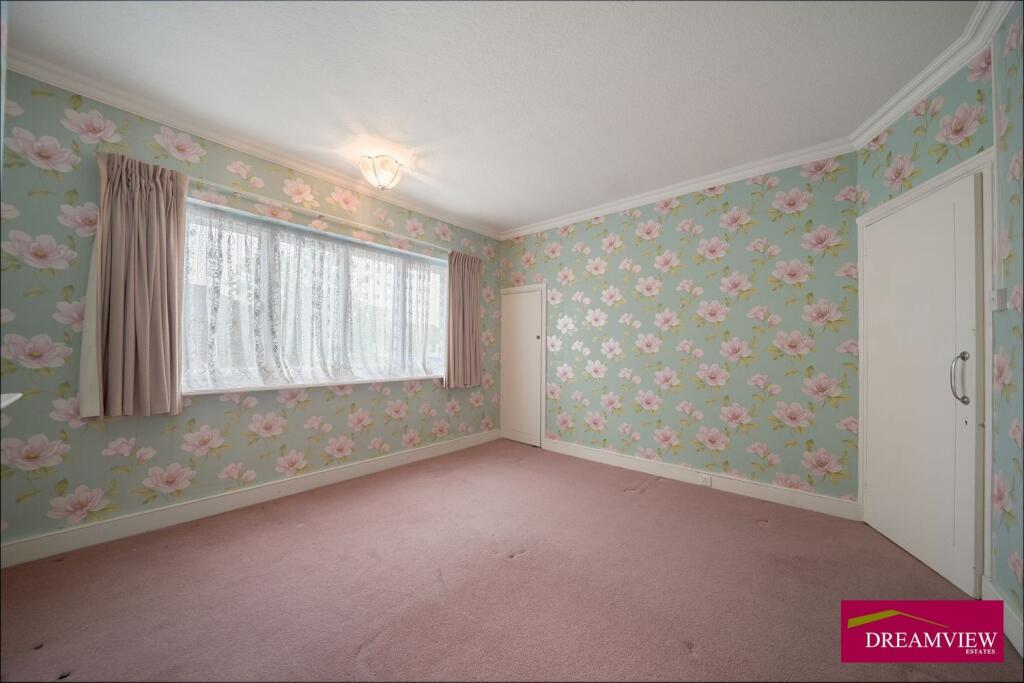 House in London - View 3