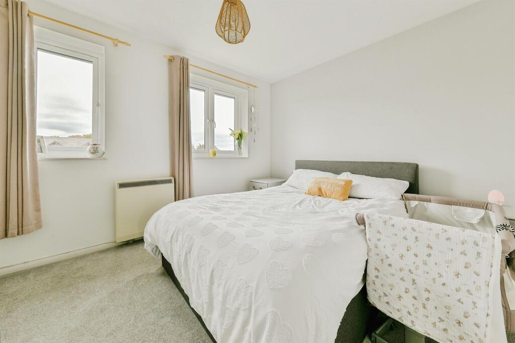 Apartment in North Hertfordshire, Hertfordshire - View 5