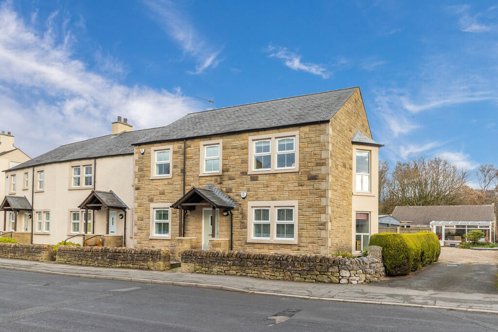 2-bed flat on 11 Old Laundry Mews, Laundry Lane, Ingleton, LA6 3GH, £165,000