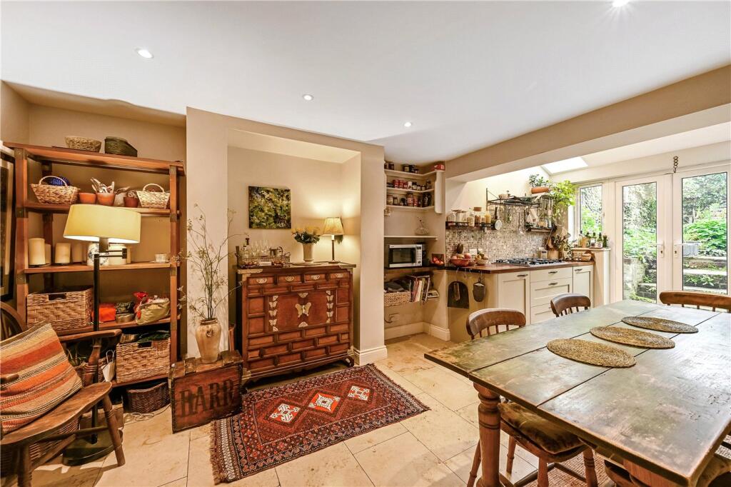 House in Southampton - View 2