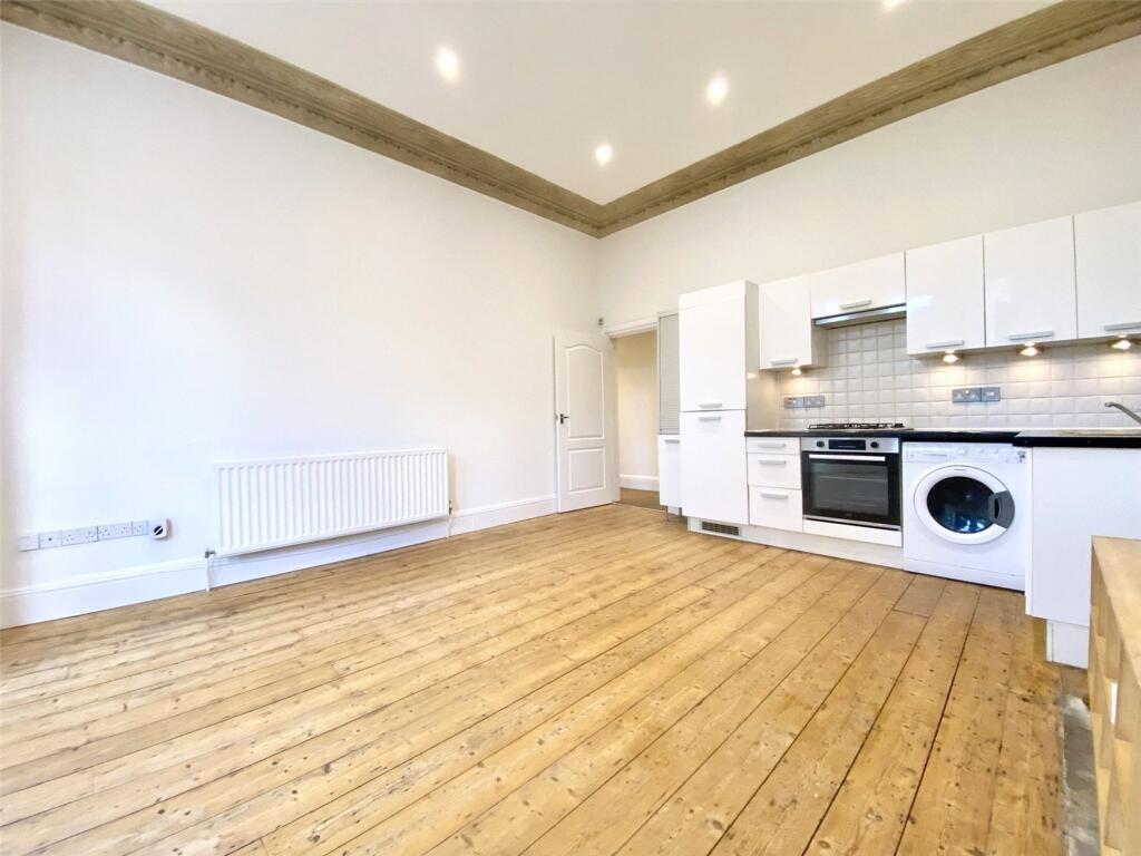 Apartment in Bristol - View 5