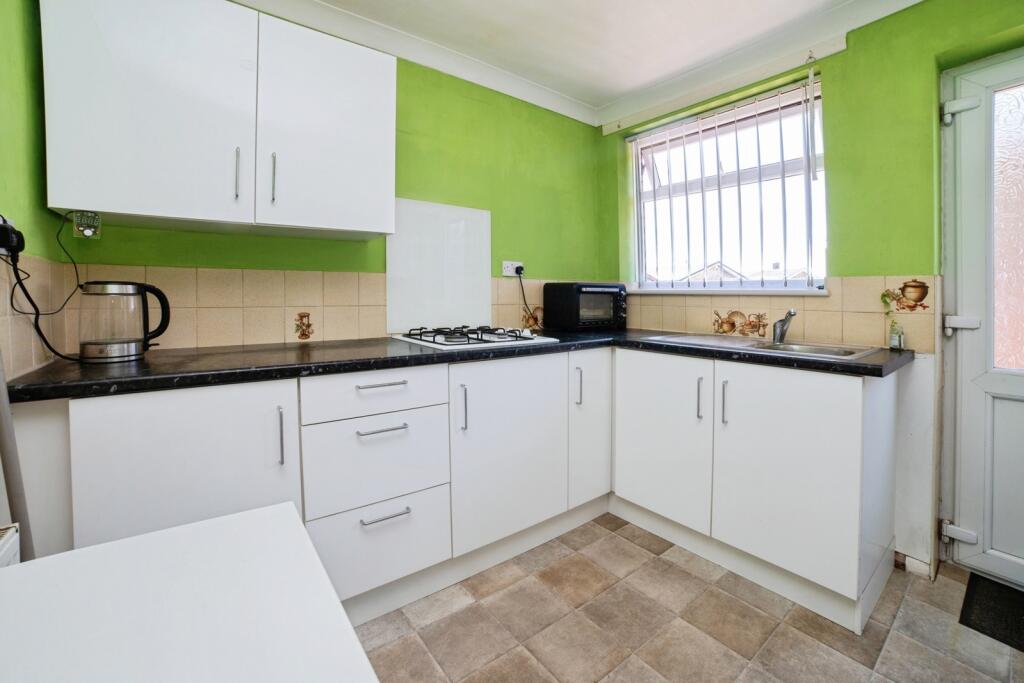 Roger Close, Sutton-in-Ashfield, Nottinghamshire, NG17 - View 3