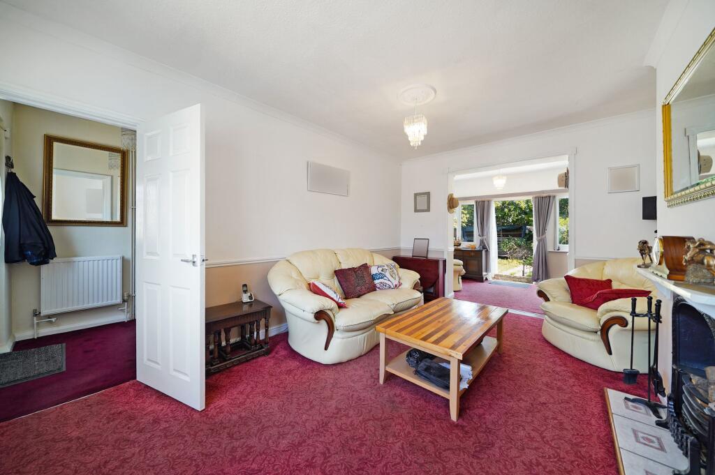 House in Croydon - View 4