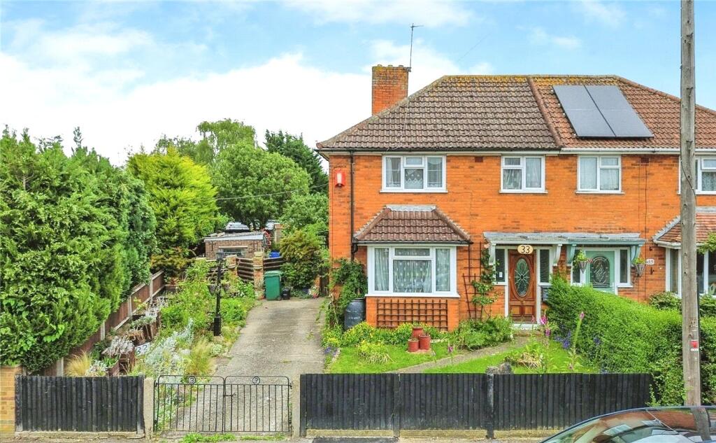 3-bed semi-detached on Tavistock Road, Reading, Berkshire, RG2, £325,000