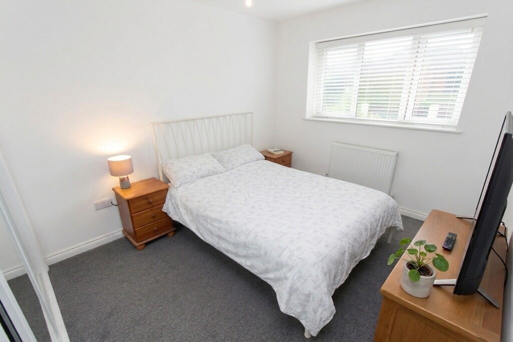 Apartment in Dartford - View 5