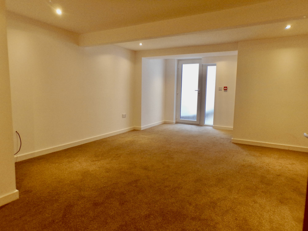 Studio house on Cross Street, Preston, Lancashire, PR1 3LT, £240,000