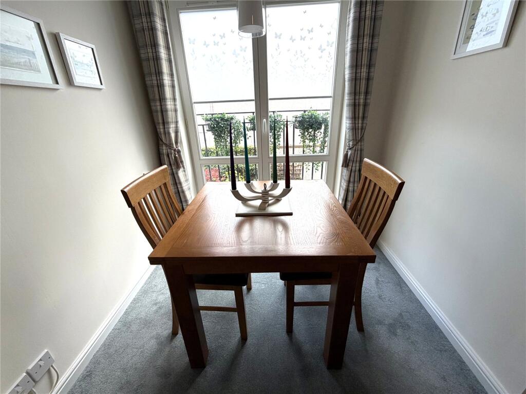26 Royal Ness Court, Inverness, IV3 photo 5