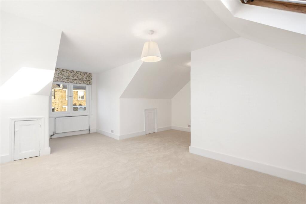 House in London - View 5